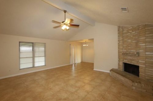 6607 Tara Dr, Richmond, TX 77469-5829