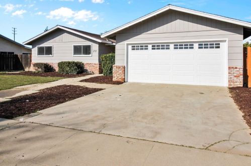 2721 Stoneridge Dr, Modesto, CA 95355-3456