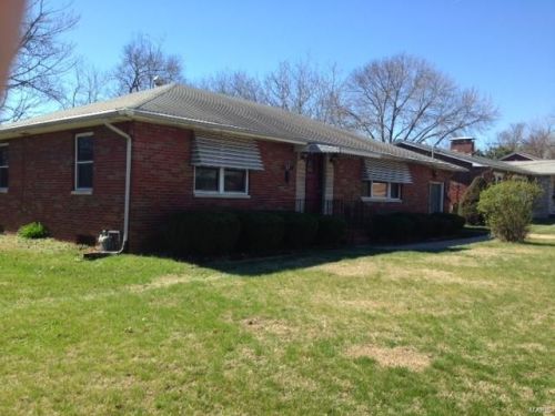 3111 Clay St, Alton, IL 62002-2010