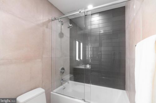 123 23 St, Philadelphia PA 19121-1329 exterior