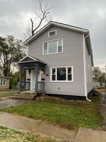 208 Mound St, Joliet, IL 60433-1811
