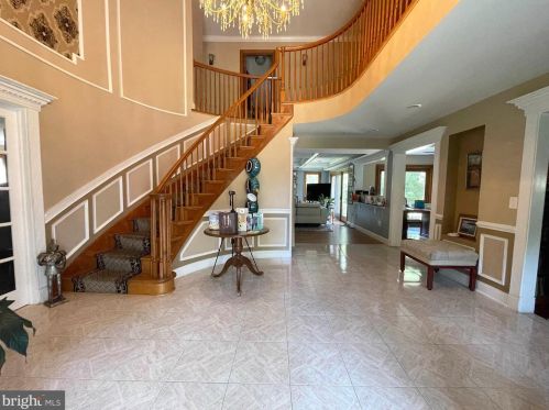 2053 Mayflower Dr, Silver Spring MD 20905-5564 exterior