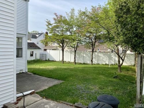 253 Ottawa Ave, Hasbrouck Heights, NJ 07604-2019