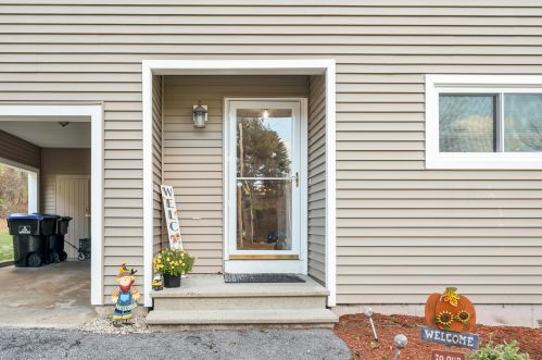 20 Jeremy Pl, Nashua, NH 03064-1179
