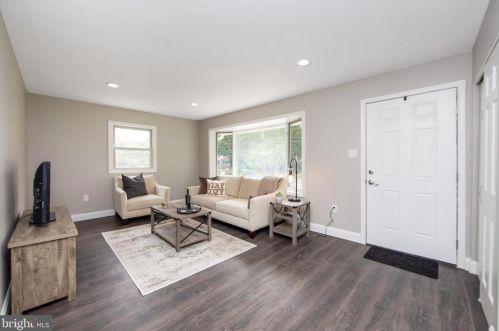 323 Timberline Dr, Mount Laurel NJ  08054-2136 exterior