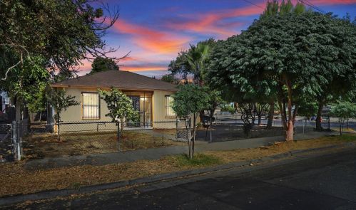 745 5th St, Stockton, CA 95206-1811