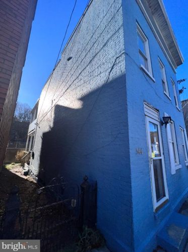 544 Mechanic St, Cumberland, MD 21502-2111