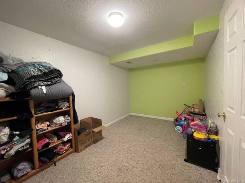 5226 Riviera Cir, Aurora CO 80015-6016 exterior