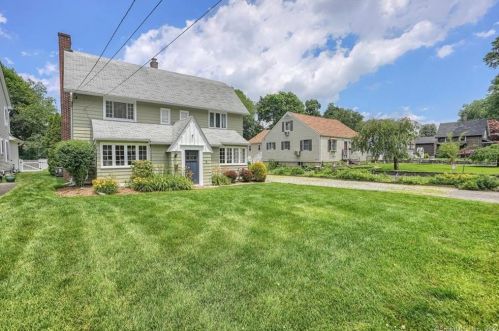 5 Hazel St, Norwalk CT  06851-3016 exterior