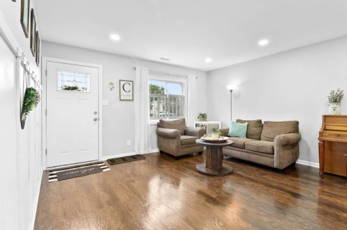 6831 Missouri Ave, Hammond IN  46323-1836 exterior