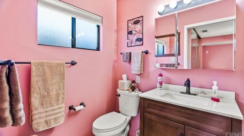 10075 Hedrick Ave, Riverside CA  92503-2377 exterior