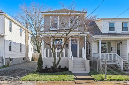 1606 Sewall Ave, Tinton Falls NJ  07712-6310 exterior