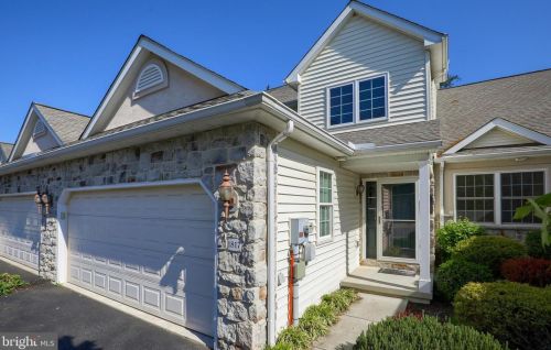 1817 Windsong Ln, Lancaster, PA 17602-7002