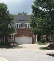 102 Knighton Pl, Elmhurst, IL 60126-5102