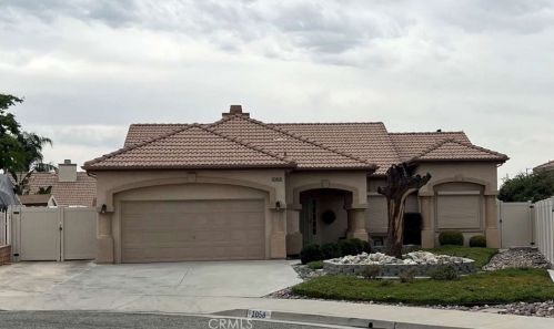 1058 Hawk Dr, San Jacinto, CA 92583-4854