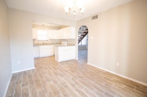 2024 Clubview Dr, Carrollton TX 75006-1704 exterior