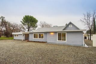 2757 Downard Ln, Redding, CA 96002-1157