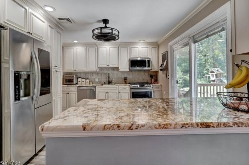 29 Lake Shore Dr, Dover NJ  07803-2942 exterior