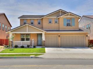 464 19th St, Upland, CA 91784-1656