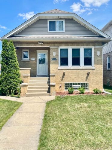 3243 Oak Ave, Brookfield, IL 60513-1317