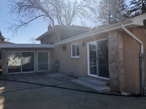 2726 Pauline Ave, Glenview, IL 60025-4666