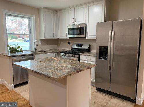 10607 Cavalier Dr, Silver Spring MD 20901-1628 exterior