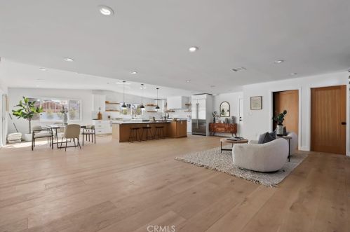 11872 Gladstone Dr, Santa Ana CA  92705-2938 exterior