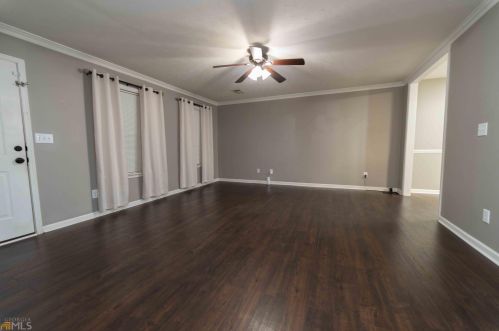 34 Pine Grove Ct, Lagrange, GA 30241-8052