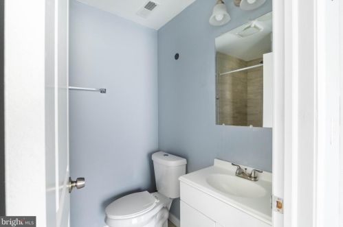 2024 8th St, Philadelphia PA  19122-1304 exterior