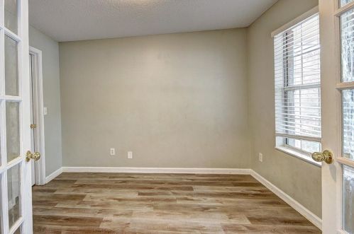 2297 Charleston Pointe, Atlanta GA  30316-3018 exterior