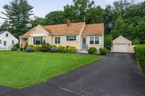 185 Cherry Hill Rd, Providence, RI 02919-3301