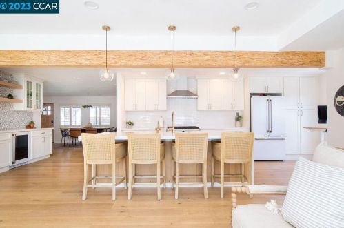 113 Vivian Dr, Concord CA  94523-2935 exterior