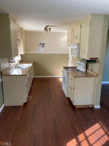 120 Brown St, Toccoa, GA 30577-0026