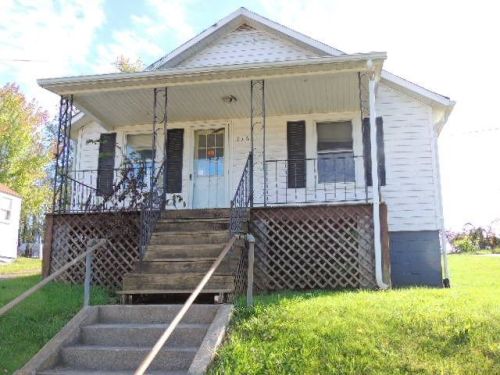 716 Elizabeth St, Snowville, VA 24301-3308
