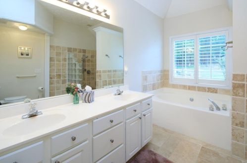 3145 Goldmist Dr, Buford GA  30519-7815 exterior