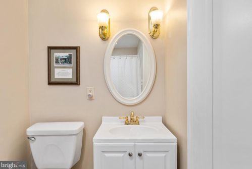 6705 Little Ann Ct, Springfield VA  22152-2629 exterior