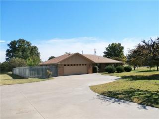 1515 29th St, Chickasha, OK 73018-1302