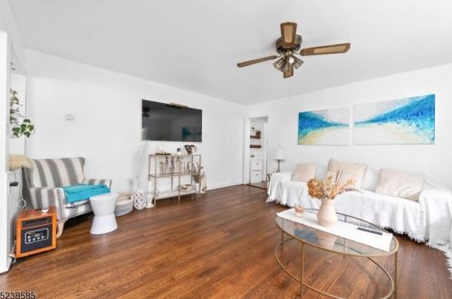 32 Hope Rd, Great Meadows, NJ 07838-2111