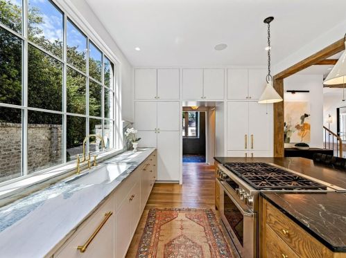 2303 Havenridge Dr, Atlanta GA  30305-4014 exterior