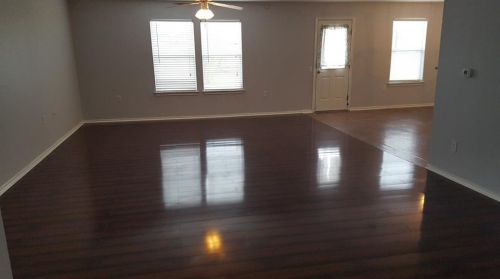 3512 Autumn Bay Dr, Austin TX  78744-1765 exterior