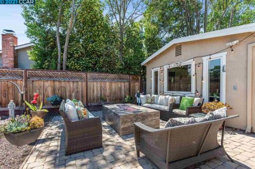 3144 Santa Paula Dr, Concord CA  94518-2821 exterior