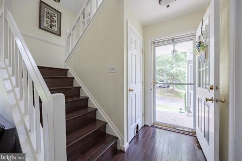 3515 Cornice Pl, Woodbridge, VA 22192-5212