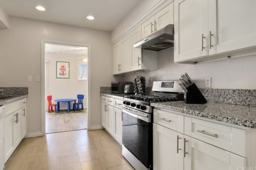 1401 Villa St, Riverside CA  92507-1332 exterior