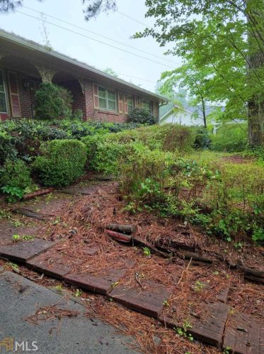 2950 Heather Dr, Atlanta, GA 30344-1944