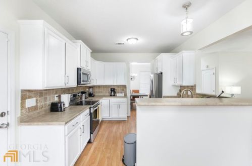 302 Meyers Lake Dr, Warner Robins GA  31088-2120 exterior
