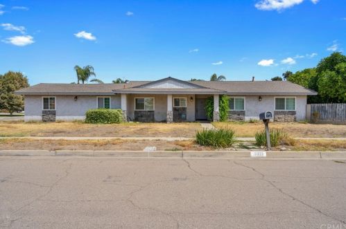 3922 Compton St, Chino, CA 91710-1567