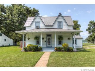 702 Mcquarrie Ave, Wagoner, OK 74467-6629