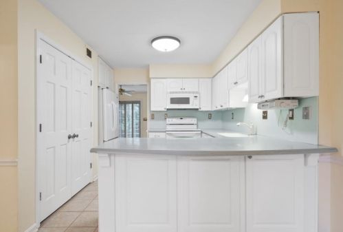 1673 Executive Park Ln, Atlanta GA  30329-3132 exterior