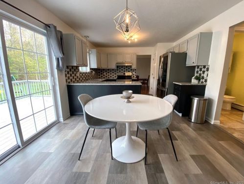 560 Wood Duck Dr, Torrington CT  06790-2587 exterior