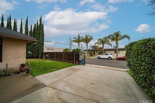 628 East St, Anaheim CA  92805-2131 exterior